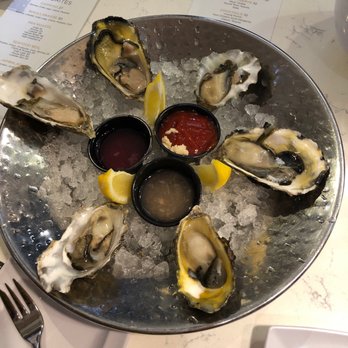 The Oyster Bar - Bars Near Me - Stateline, Nevada