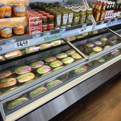 Braum's - Inside / freezer with ice cream