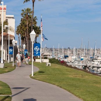 Safe Harbor Cabrillo Isle - Walkway at Cabrillo Isle Marina. - Boating Near Me - San Diego, California Safe Harbor Cabrillo Isle - Walkway at Cabrillo Isle Marina. - Boating Near Me - San Diego, California