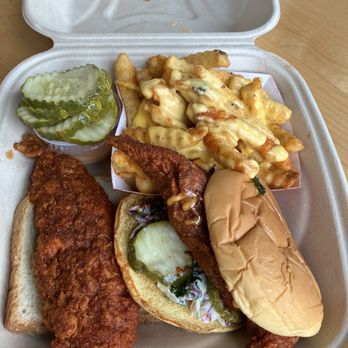 Dave's Hot Chicken - Chicken Shop Near Me - Albany, New York