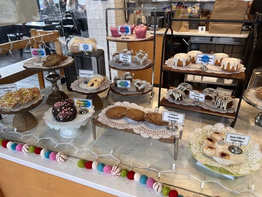 Twist Bakery & Cafe by null