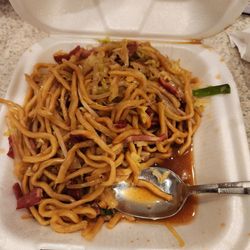 Twin Dragon - BBQPork Chow Mein