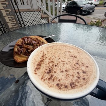Course Coffee Roasters - London Fog and Pecan roll - Coffee Roasteries Near Me - Saint Charles, Missouri