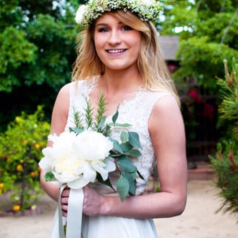 La Petite Fleur - Flower crown and bouquet came out stunning !!! - Florists Near Me - Glendora, California