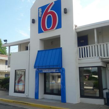 Motel 6 - Hotels Near Me - Leominster, Massachusetts Motel 6 - Hotels Near Me - Leominster, Massachusetts