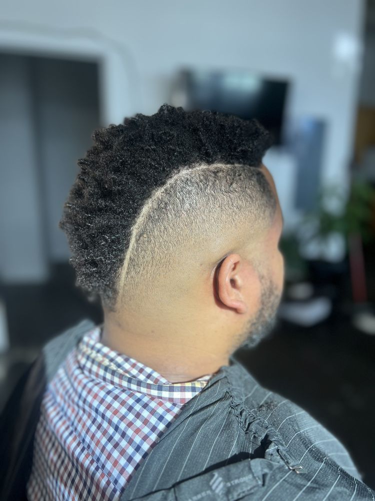 DapprDan's BarberLoft Logo