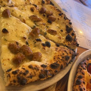 Pizzicletta - Bees Knees was 10/10!! The honey was the perfect touch - Pizza Near Me - Flagstaff, Arizona