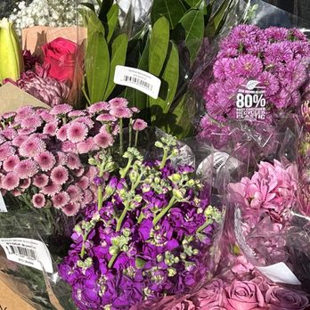 Trader Joe's - Flowers for my cousin's wedding (Fall 2025) - Grocery Near Me - Arlington Heights, Illinois