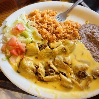 Los Vega Mexican Restaurant - Tamale plate - Tex-Mex Near Me - San Marcos, Texas