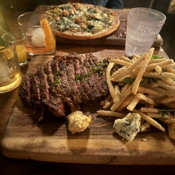 Copehouse Bar & Bistro - Steak with garlic fries - Cocktail Bars Near Me - Redlands, California