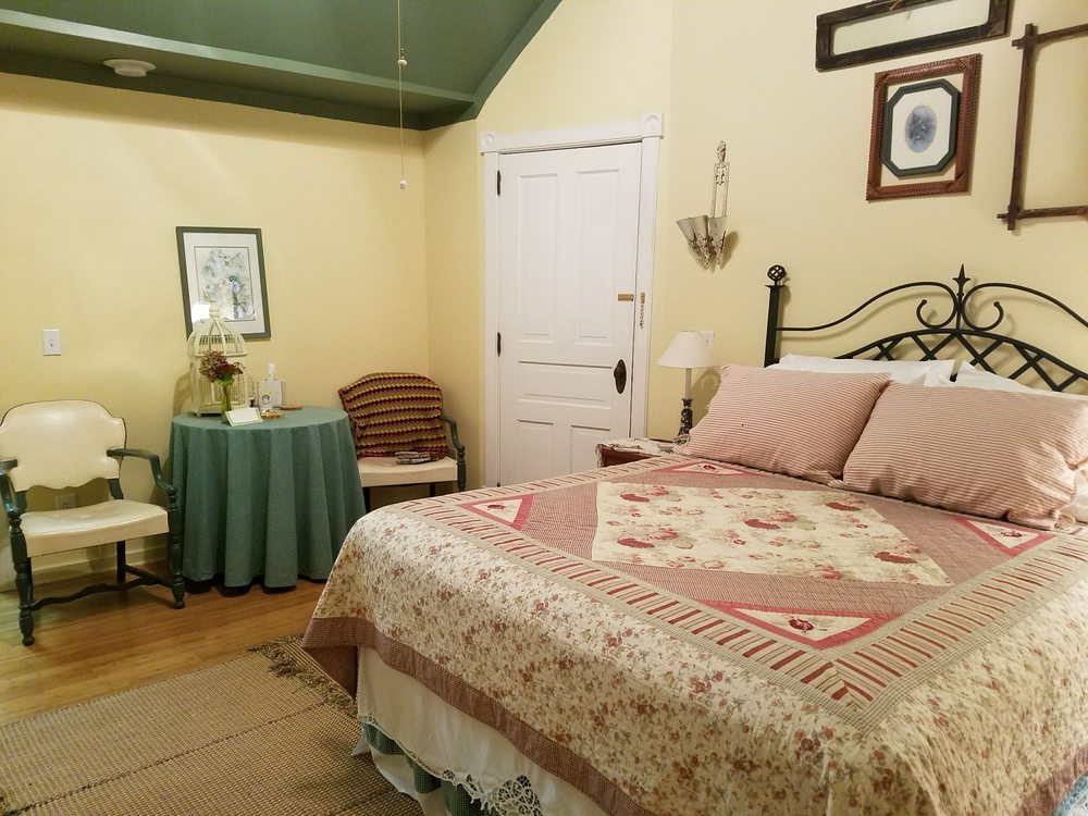 HOME IN THE PINES 88816 Wild Oak Lp, Duquette, Minnesota Bed