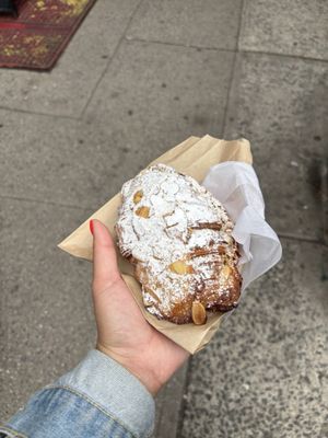 Julien Boulangerie by null