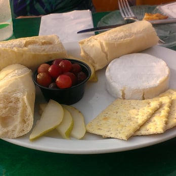 Fager's Island - Baked brie - Seafood Near Me - Ocean City, Maryland