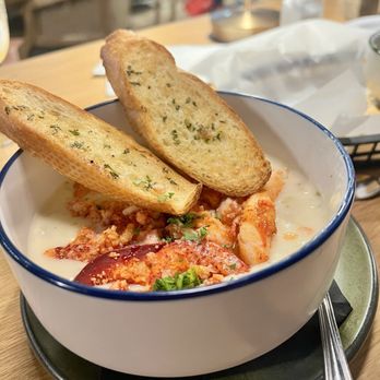 Station 16 - Clam chowder with lobster - Cocktail Bars Near Me - Elk Grove, California