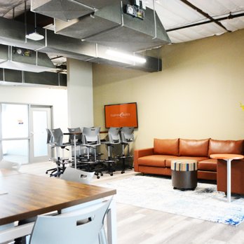 Business E Suites - Pilot Lounge/CoWorking - Shared Office Spaces Near Me - Sugar Land, Texas