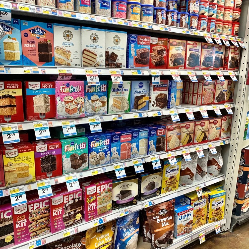 Smart & Final Extra! - a grocery store shelf - Grocery Near Me - Irvine, California