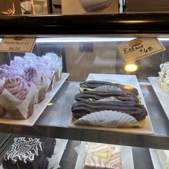Bakery by the Lake - Cannoli - Bakeries Near Me - Coeur d'Alene, Idaho Bakery by the Lake - Cannoli - Bakeries Near Me - Coeur d'Alene, Idaho