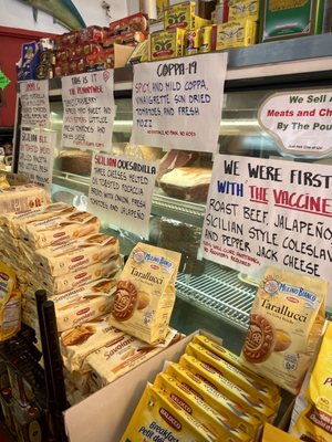 Palermo II Delicatessen by null