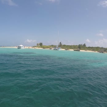 Traveler Catamaran - Snorkeling Near Me Traveler Catamaran - Snorkeling Near Me