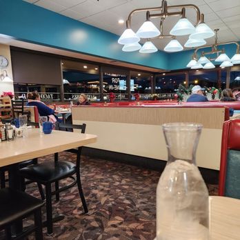 Dee's Restaurants - Interior - American Near Me - Taylorsville, Utah Dee's Restaurants - Interior - American Near Me - Taylorsville, Utah