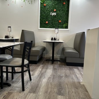 Kraves Pizza & Restaurant - Dining Room - Italian Near Me - Denville, New Jersey Kraves Pizza & Restaurant - Dining Room - Italian Near Me - Denville, New Jersey