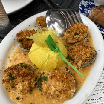 Victory Tap Chicago - 6 Baked Clams - Bars Near Me - Chicago, Illinois Victory Tap Chicago - 6 Baked Clams - Bars Near Me - Chicago, Illinois