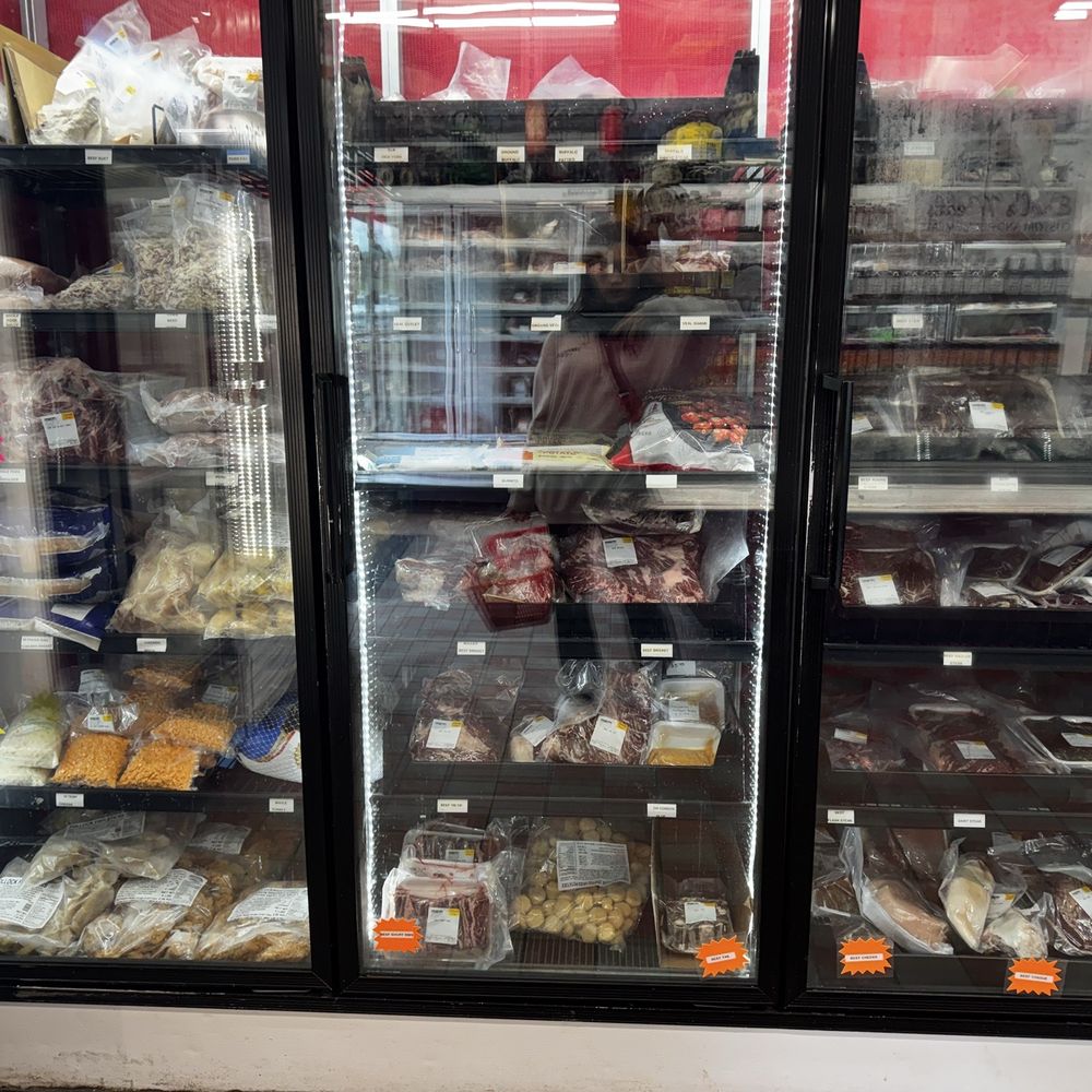 Earl's Meats - Meats like pork and beef - Meat Shops Near Me - Holland, Michigan Earl's Meats - Meats like pork and beef - Meat Shops Near Me - Holland, Michigan