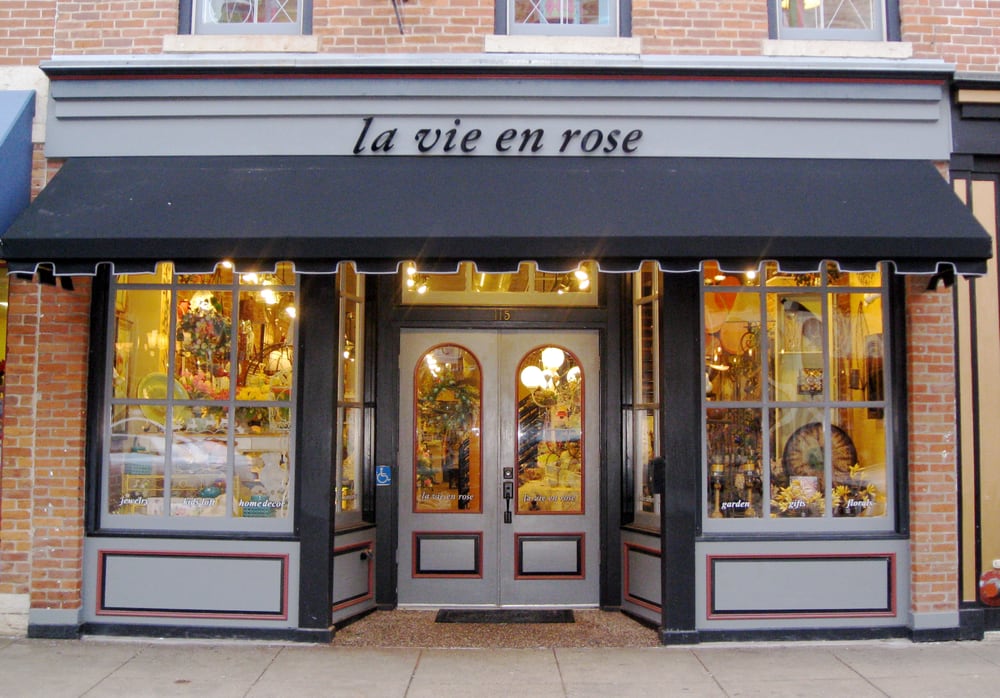 LA VIE EN ROSE Updated October 2024 115 N Main St, Galena, Illinois