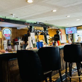Fontanet Tavern - The bar by the time we left, it was packed - Pubs Near Me - Fontanet, Indiana Fontanet Tavern - The bar by the time we left, it was packed - Pubs Near Me - Fontanet, Indiana