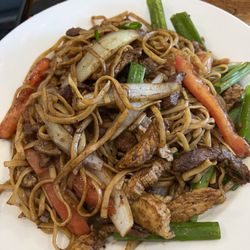 Mango's Cafe - Tallarin Saltado