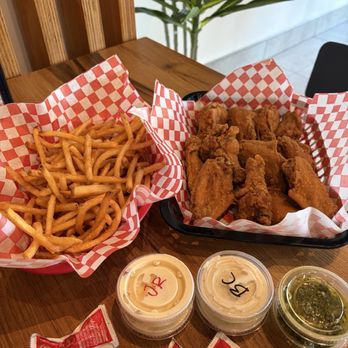 Kiki's Chicken Place - Medium Shoestring fries and 12 wings with sauce on the side - Chicken Shop Near Me - Elk Grove, California