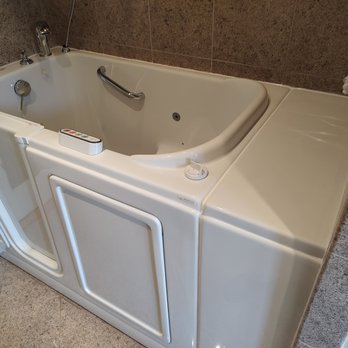 Gearhart Construction - Walk-in tub installation in Sacramento - General Contractors Near Me - Antelope, California
