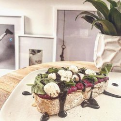 Vibe Smoothie Bar - The Beet!