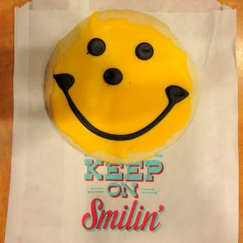 Eat'n Park - Smiley Cookie - American Near Me - Pittsburgh, Pennsylvania