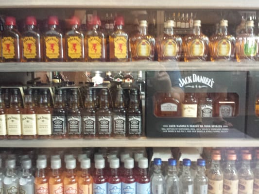 Downtown Nashville Wine and Spirits. Beer, Cigarettes, and Cigars by null