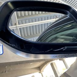 Damaged driver side view mirror