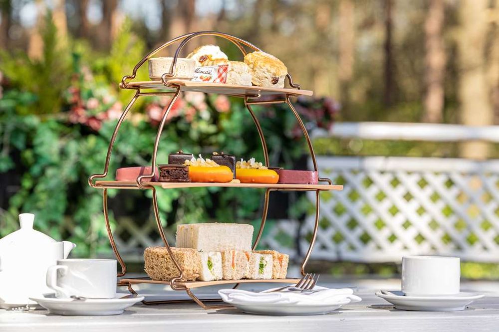 HILTON COBHAM 58 Photos Seven Hills Road S, Cobham, Surrey, United