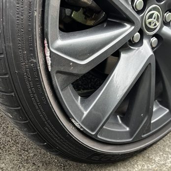 Custom Alloy Wheel Repair - Before shot of curb rash - Wheel & Rim Repair Near Me Custom Alloy Wheel Repair - Before shot of curb rash - Wheel & Rim Repair Near Me
