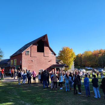 Hogan's Cider Mill - Long lines for drinks - Venues & Event Spaces Near Me - Burlington, Connecticut