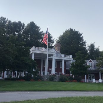 Black Star Farms - The Inn - Wineries Near Me - Suttons Bay, Michigan