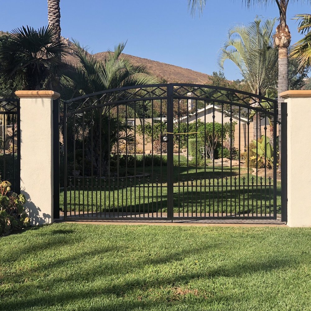 Amore Painting - AFTER - newly painted gate and stucco. - Painters Near Me - Riverside, California Amore Painting - AFTER - newly painted gate and stucco. - Painters Near Me - Riverside, California