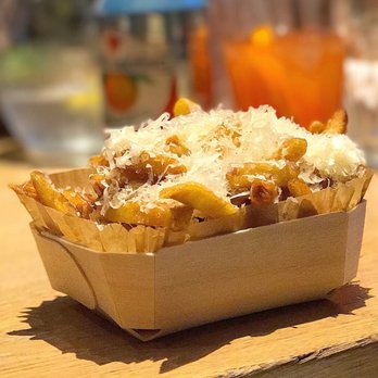 Albert's Schloss - @eatwithari LOVES Truffle & Fresh Parmesan Fries  from @AlbertsSchloss  #EatWithAri #Manchester #EuroTrippin2018 - Bars Near Me - Manchester, XGM