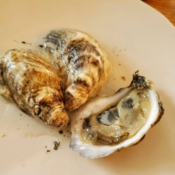 Get Shuckin - OYSTERS - Caterers Near Me