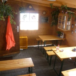 Veras Wursthütte beim Dehner - Geihmtipp ! Links Bank für Kids mit Guadl