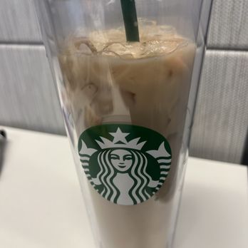 Starbucks - Coffee & Tea Near Me - Montreal, Quebec Starbucks - Coffee & Tea Near Me - Montreal, Quebec