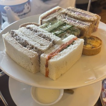 Q at The Empress - Cold sandwiches - Seafood Near Me - Victoria, British Columbia