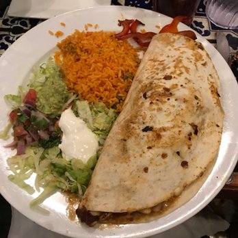 Cinco de Mayo - Chicken fajita quesadillas - Mexican Near Me - Columbia, Maryland Cinco de Mayo - Chicken fajita quesadillas - Mexican Near Me - Columbia, Maryland