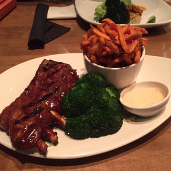 Moxies Kitchener Restaurant - Canadian (New) Near Me - Kitchener, Ontario
