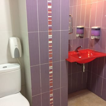 Los Navarros - El wc está muy aseado, con papel y jabón... Como debe ser!!! - Bars Near Me - Valencia, V Los Navarros - El wc está muy aseado, con papel y jabón... Como debe ser!!! - Bars Near Me - Valencia, V