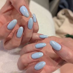 Q Nails - Cinderella Nails